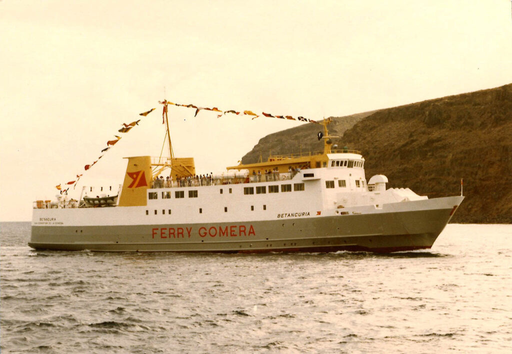 FOolsen_50aniversario_ferry_gomera El buque Betancuria, que cubría el servicio Ferry Gomera, primero de Fred. Olsen en las islas Canarias.