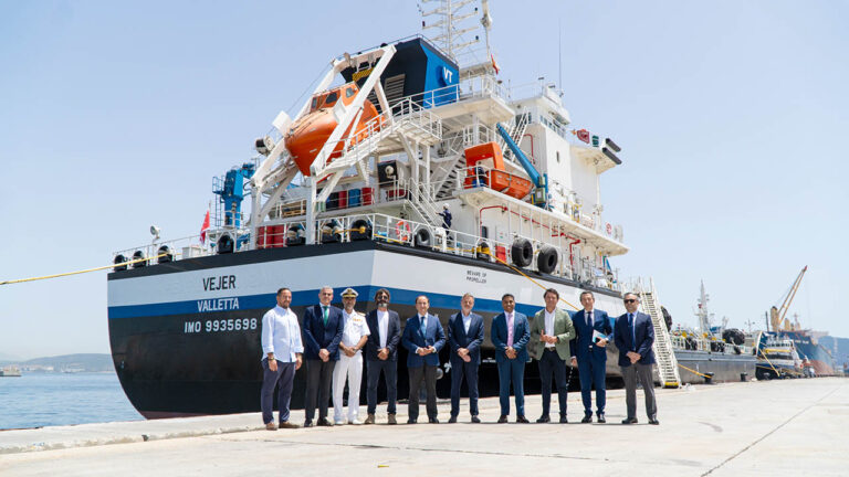 Presentación del buque tanque VT Vejer en el puerto de Algeciras.