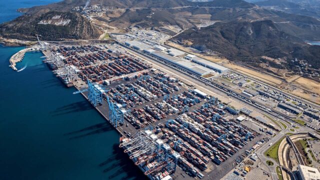 Terminal de contenedores de APM en el puerto marroquí de Tanger Med.