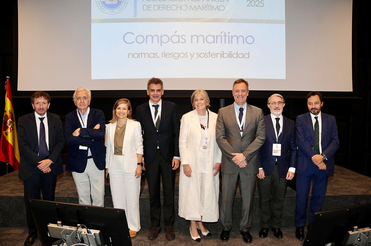 Foto de familia del Congreso Nacional de la Asociación Española de Derecho Marítimo