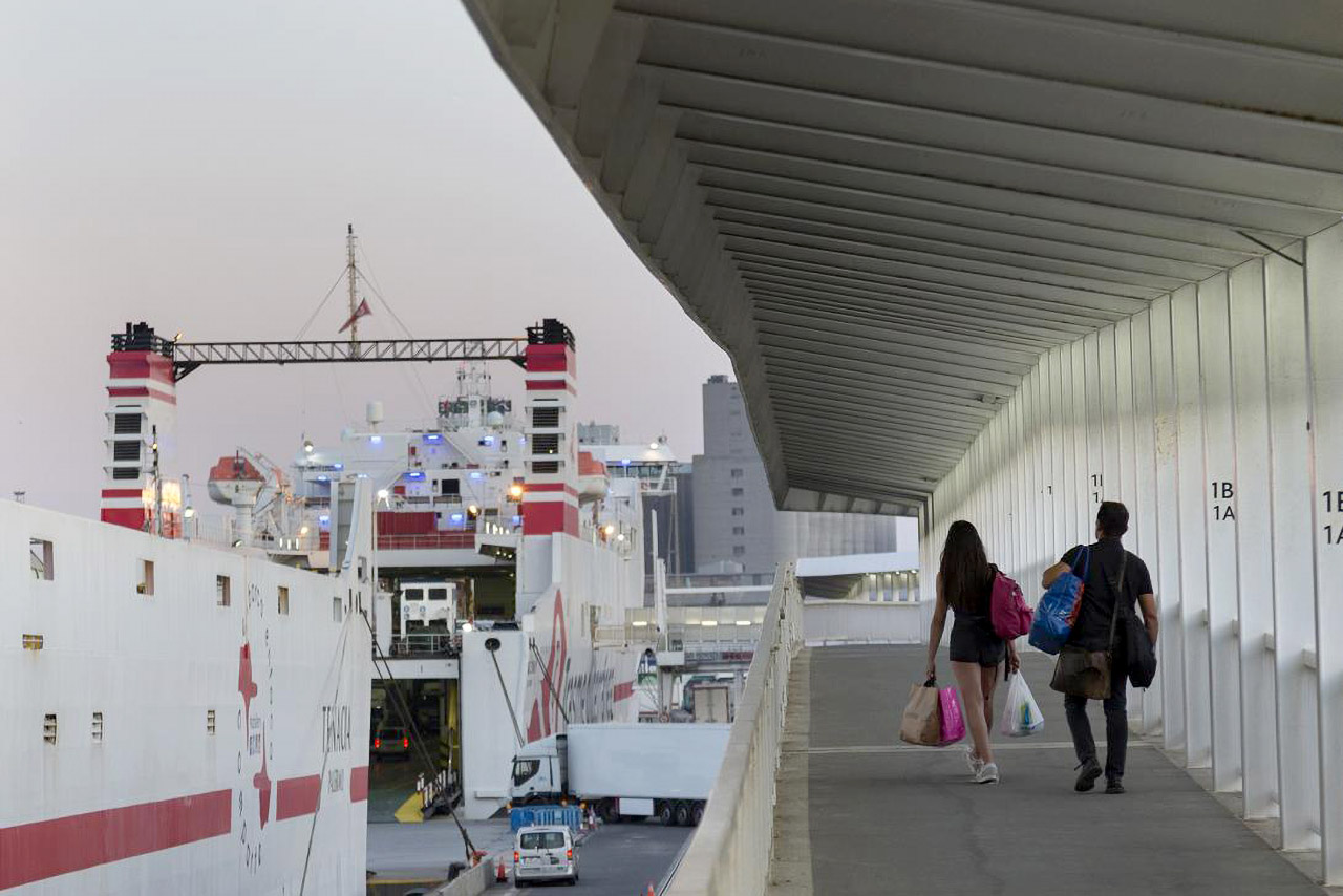 Terminal de ferries del puerto de Barcelona.