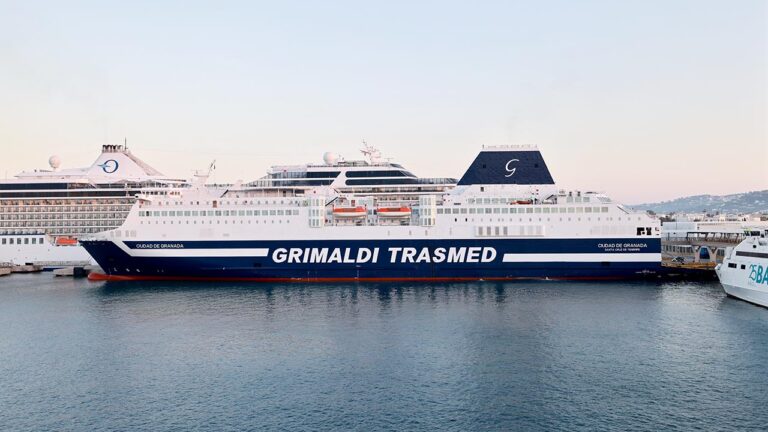 El ferry Ciudad de Granada de la naviera Trasmed