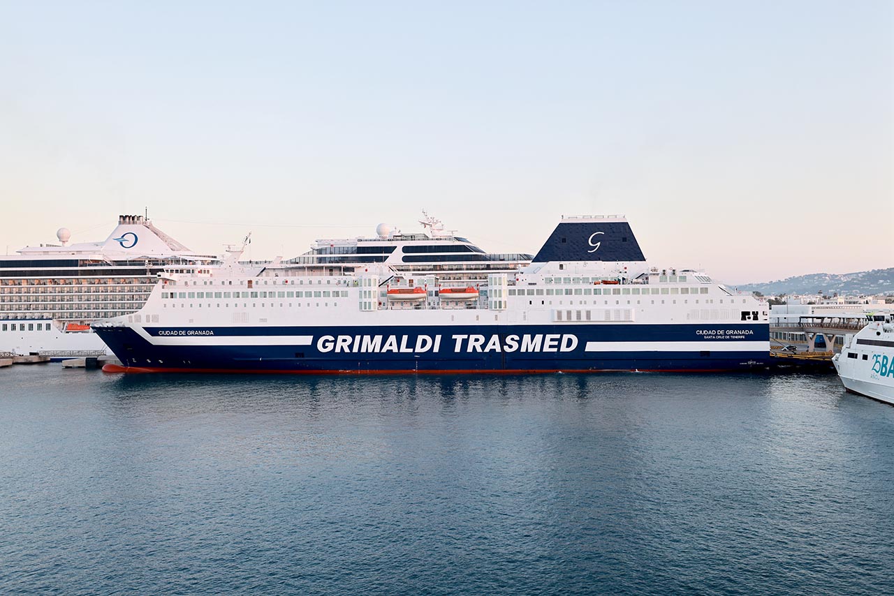 El ferry Ciudad de Granada de la naviera Trasmed
