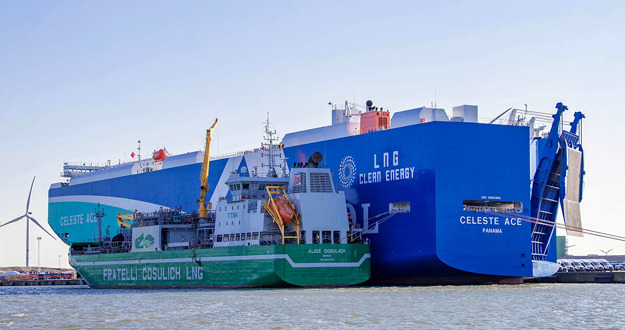 molgas-compra-titan Un buque de Titan Green Fuels suministra GNL a un car carrier / TITAN GREEN FUELS.