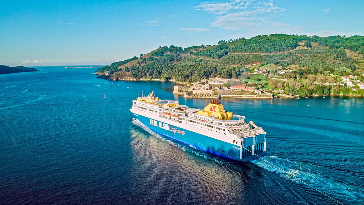 El ferry Buenavista Express de Fred Olsen puede transportar hasta 1.250 pasajeros y 390 vehículos.