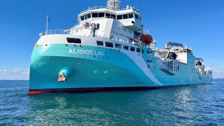 El Alisios LNG puede transportar y suministrar hasta 12.500 m³ de GNL o bioGNL a otros buques