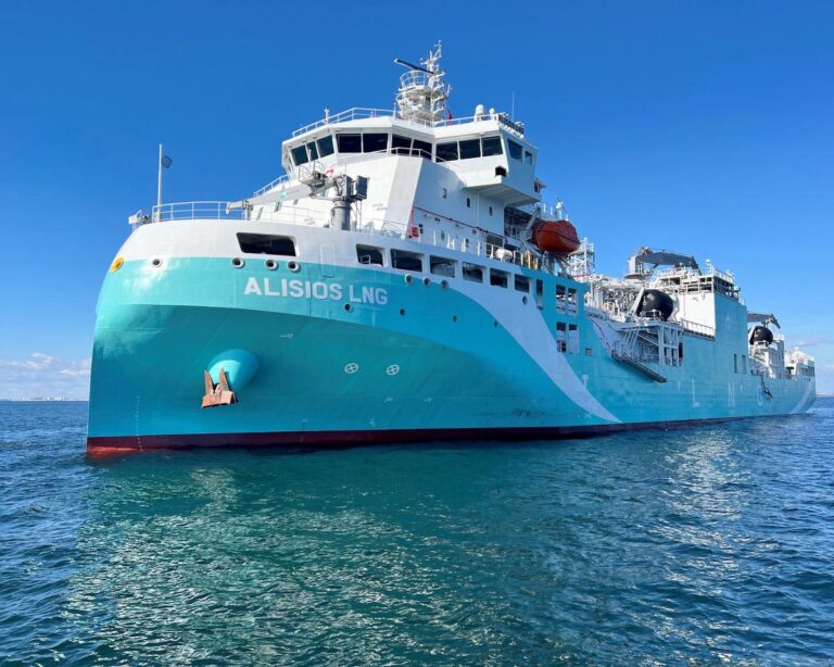El Alisios LNG puede transportar y suministrar hasta 12.500 m³ de GNL o bioGNL a otros buques