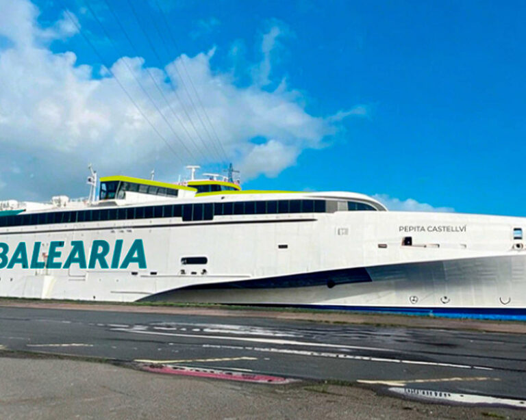 El Pepita Castellvi, trimarán recién incorporado a la flota de alta velocidad Baleària.