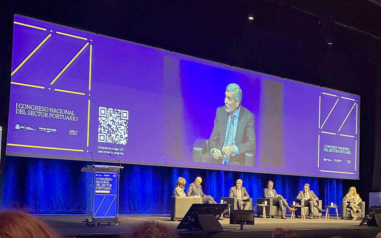 Adolfo Utor habló sobre descarbonización en su intervención en el primer Congreso del Sector Portuario, organizado por Puertos del Estado.