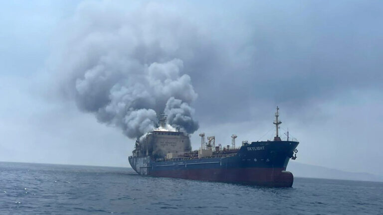 El petrolero Skylight ha sido uno de los buques mercantes atacados por Irán en el golfo Pérsico.