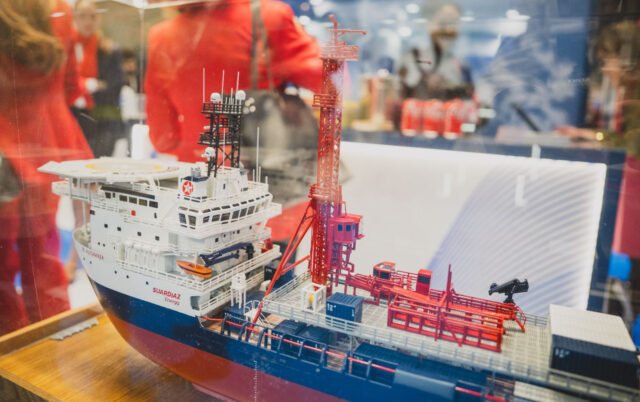 Maqueta del buque offshore RS Alegranza de Suardiaz Energy