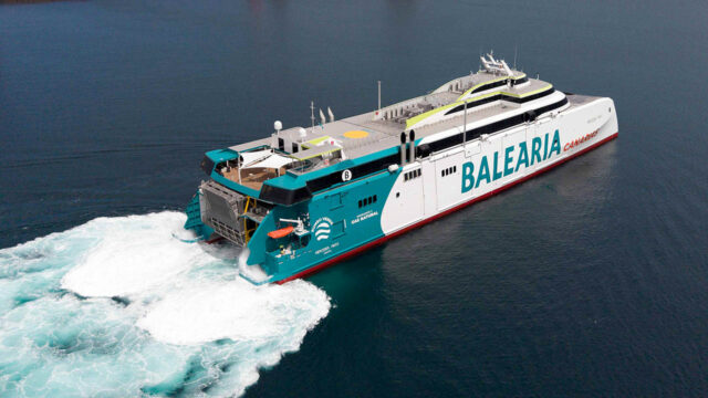El nuevo fast ferry catamarán de Baleària, Mercedes Pinto, empezará próximamente a operar en los tráficos de Canarias