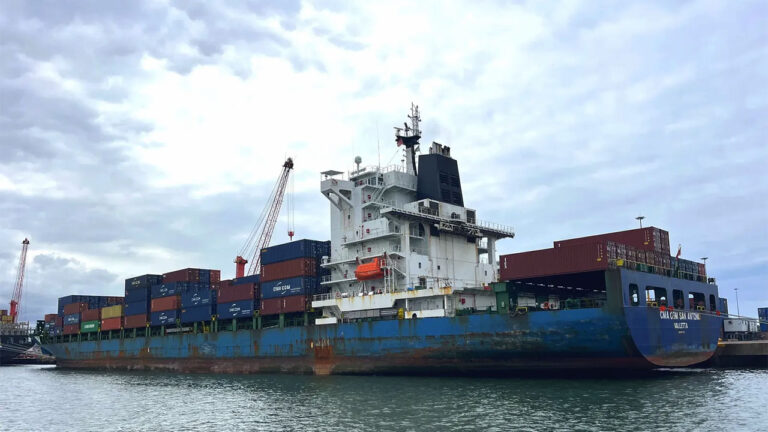 El portacontenedores MCA CGM San Antonio, atacado esta semana por Irán.