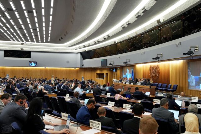 Plenario de la 137 sesión del Consejo de la OMI.