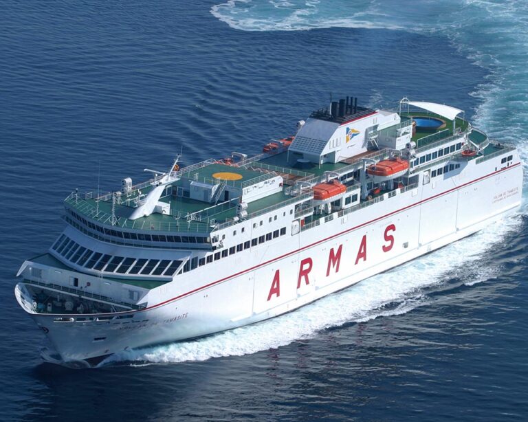 El ferry Volcan de Tamasite ya cubría rutas en el Estrecho y Alborán para Armas.