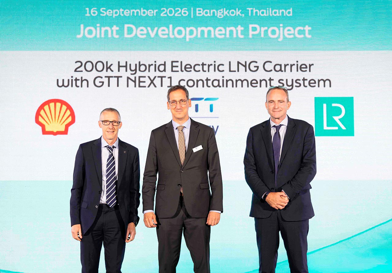 metanero-hibrido-gtt Los representantes de la tres empresas participantes en el proyecto en la feria Gastech2026